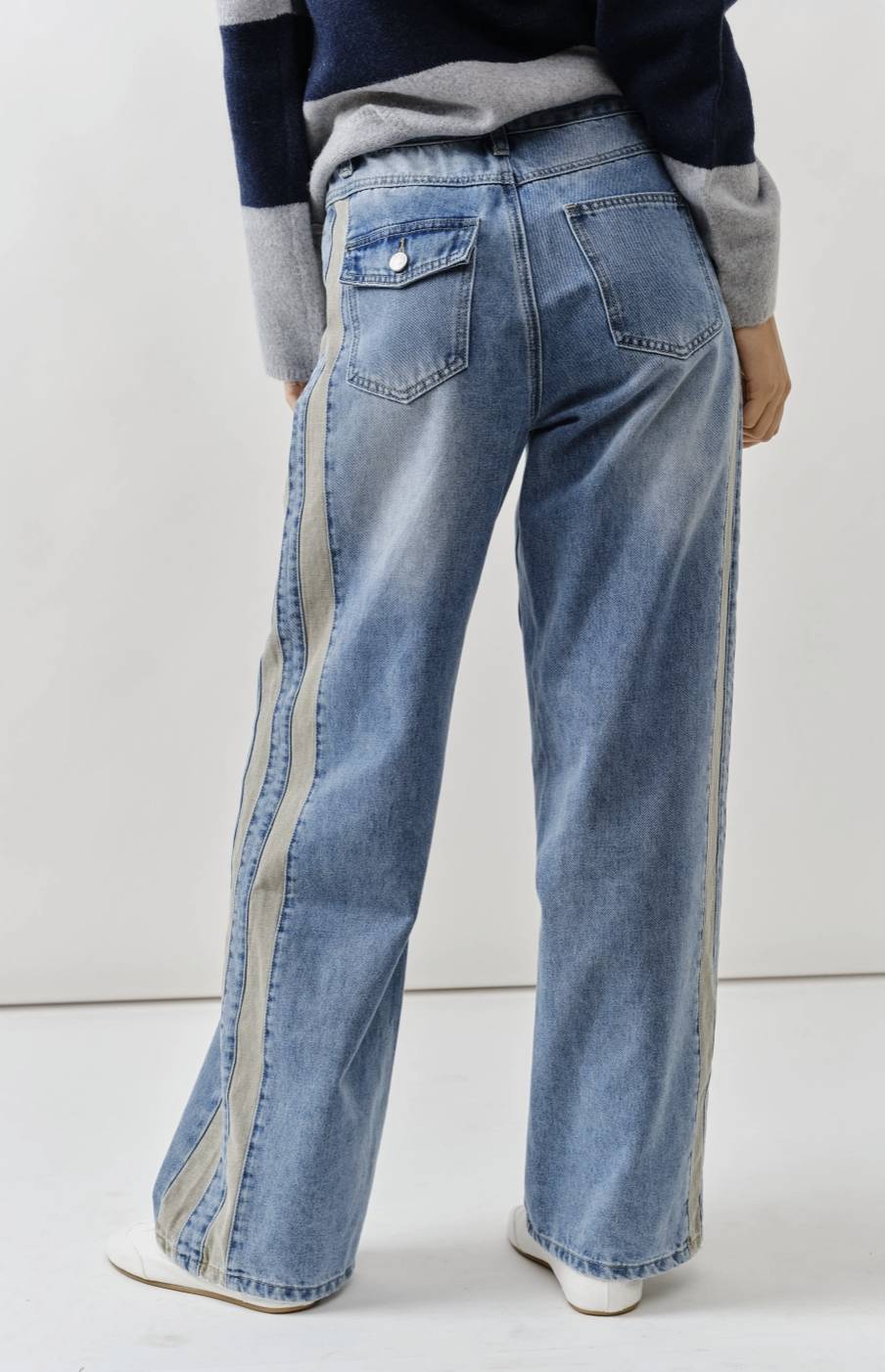 Straight Slouchy Contrast Line Jeans