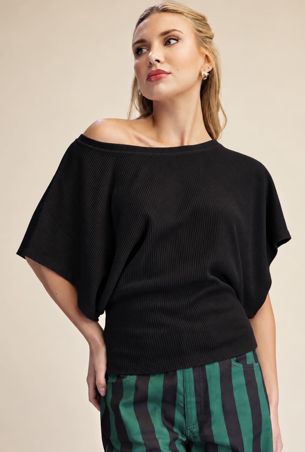 Boat Neckline Fitted Bodice Knit Top