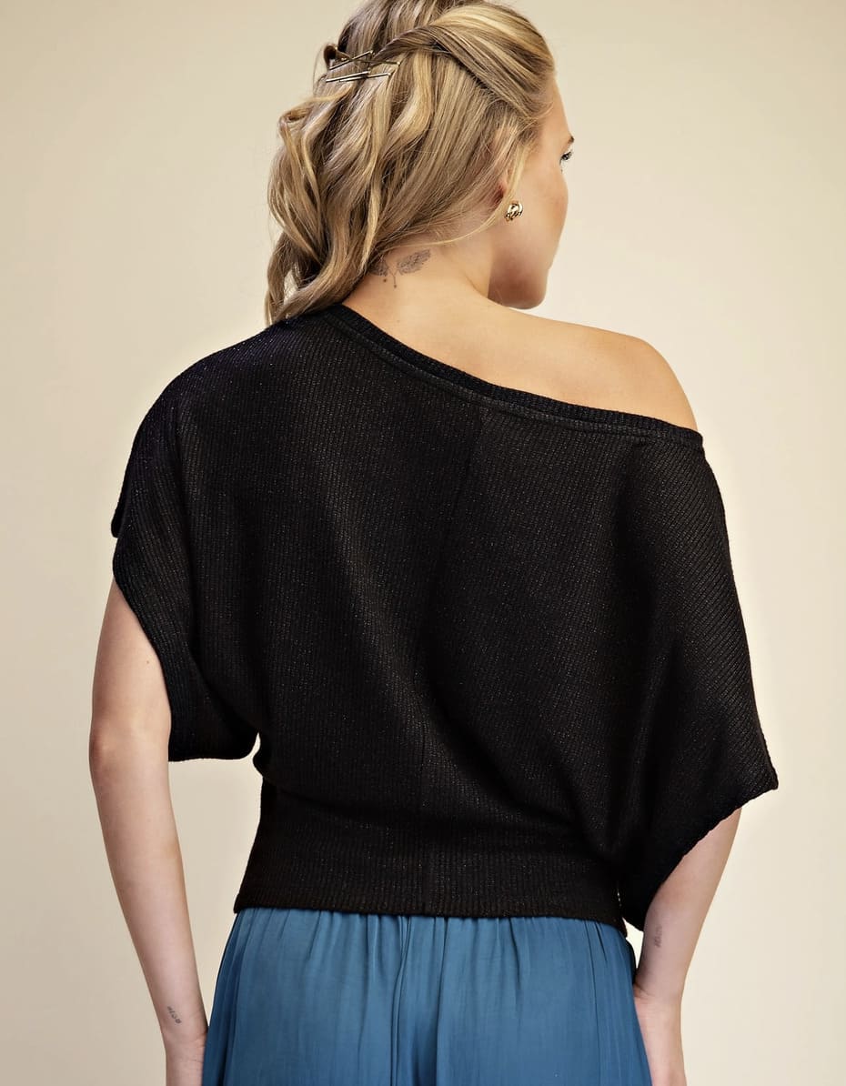 Boat Neckline Fitted Bodice Knit Top