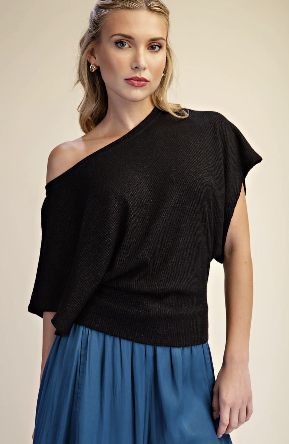 Boat Neckline Fitted Bodice Knit Top