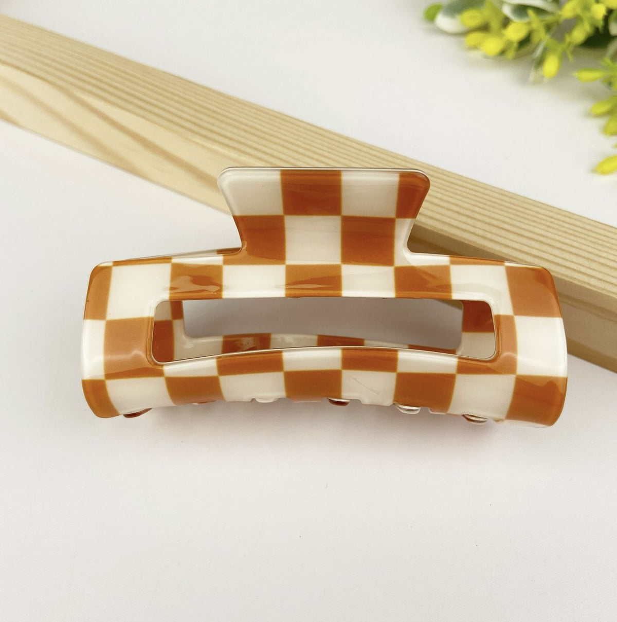 Checkerboard Retro Claw Clip