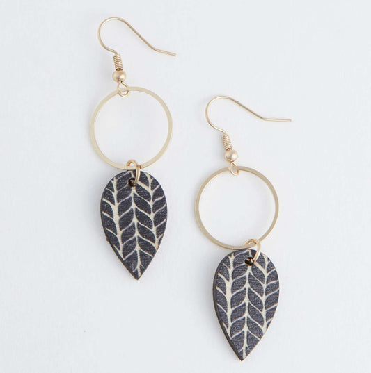 Drop Jolie Wooden Leaf Earrings