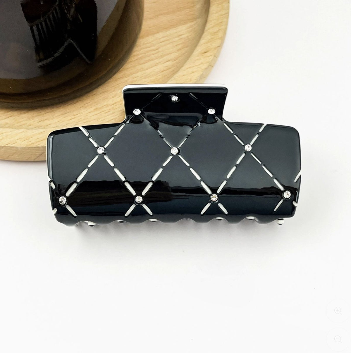 Elegant Checker Claw Clip