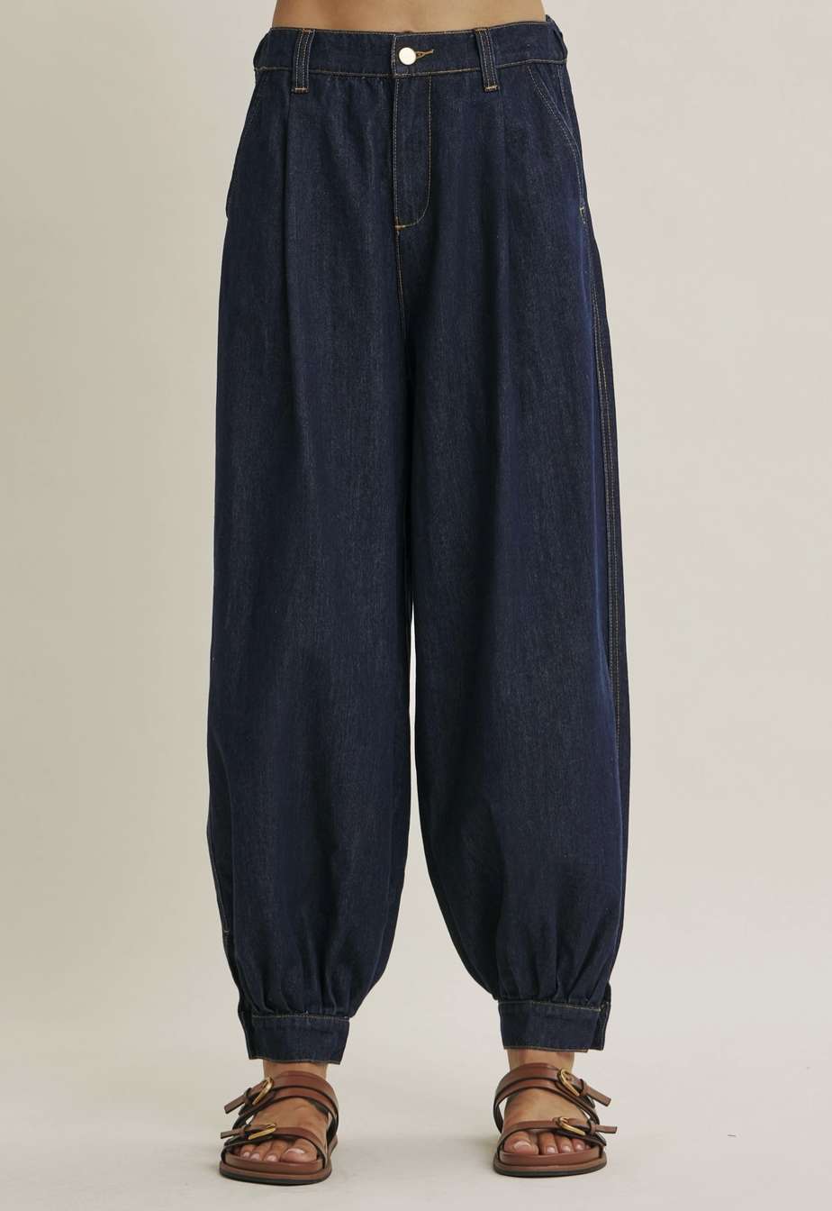 Relaxed Barrel Leg Ankle Button Jeans