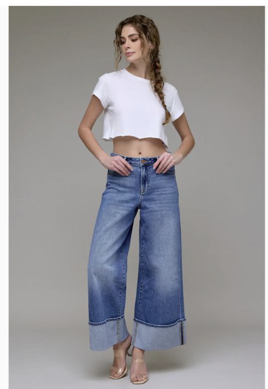 Super Wide Leg with cuffed Hem