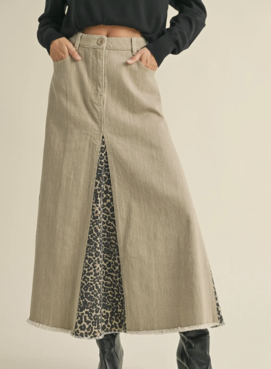 Leopard Paneled Long Skirt