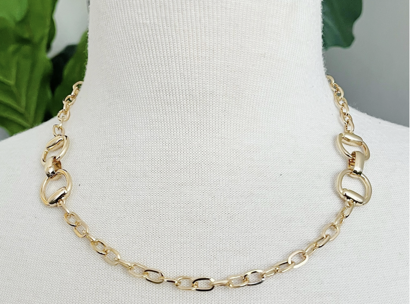 Double Equestrian Chain